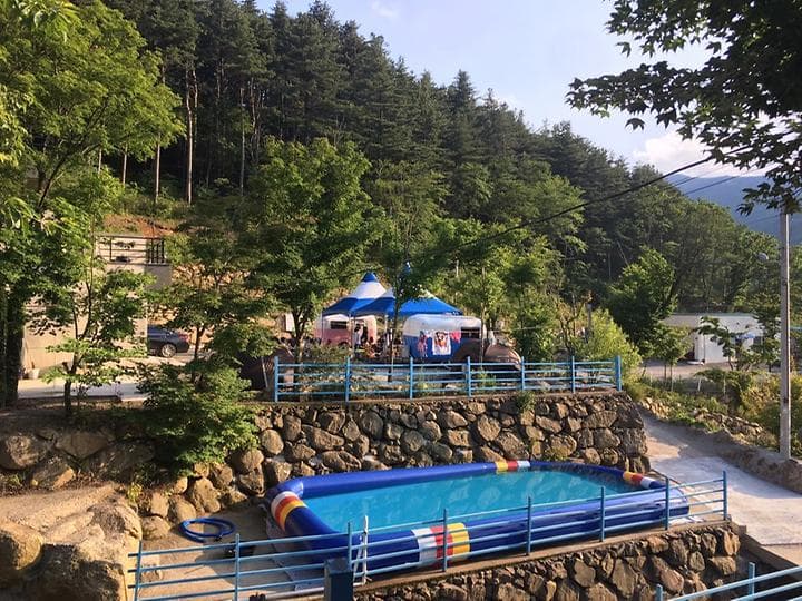 진틀펜션캠핑장 대표 사진
